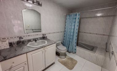 Departamento Duplex Amoblado de Renta 4 Dorm. - 4 Baños