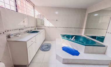 Departamento Duplex Amoblado de Renta 4 Dorm. - 4 Baños