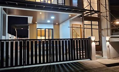 5-Bedroom Modern House For Sale in Taytay Rizal