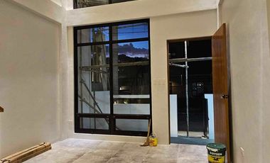5-Bedroom Modern House For Sale in Taytay Rizal