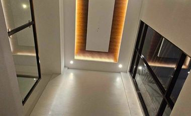 5-Bedroom Modern House For Sale in Taytay Rizal