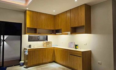 5-Bedroom Modern House For Sale in Taytay Rizal
