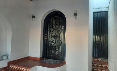 CASA HABITACION AMUEBLADA EN VENTA EN CADEREYTA JIMENEZ, NUEVO LEON, ZONA COL. NUEVA MADERO, CONSTRUCCION Y DISEÑO ARQUITECTONICO, ESTILO RUSTICO