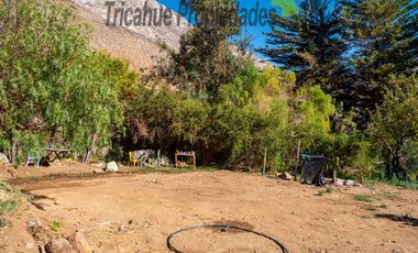 Terreno de 6.000 m2 con linda casa , cabaña y orilla de río, Cochiguaz, Valle del Elqui. $220 millones