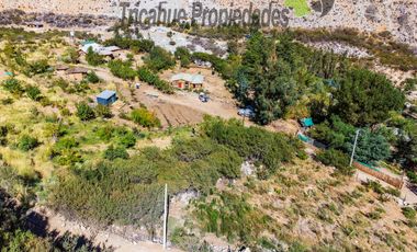 Terreno de 6.000 m2 con linda casa , cabaña y orilla de río, Cochiguaz, Valle del Elqui. $220 millones