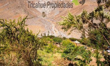 Terreno de 6.000 m2 con linda casa , cabaña y orilla de río, Cochiguaz, Valle del Elqui. $220 millones