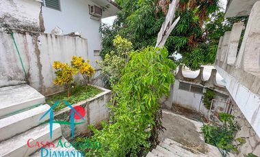 Casa en venta para remodelar. Gran oportunidad de inversión. Con terraza, alberca y vista al mar