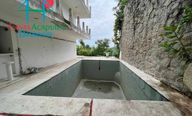 Casa en venta para remodelar. Gran oportunidad de inversión. Con terraza, alberca y vista al mar