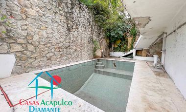 Casa en venta para remodelar. Gran oportunidad de inversión. Con terraza, alberca y vista al mar