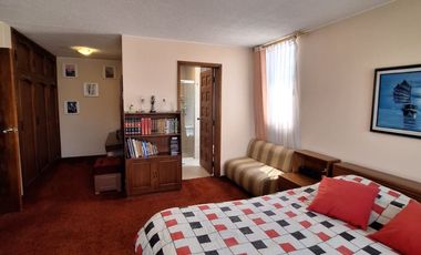 VENTA AMPLIA CASA SECTOR SANGOLQUI