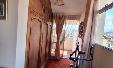 VENTA AMPLIA CASA SECTOR SANGOLQUI