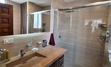 VENTA AMPLIA CASA SECTOR SANGOLQUI