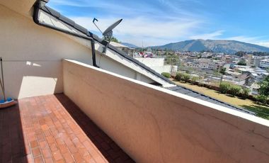 VENTA AMPLIA CASA SECTOR SANGOLQUI