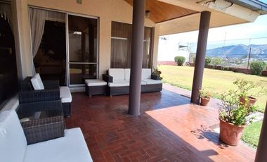 VENTA AMPLIA CASA SECTOR SANGOLQUI