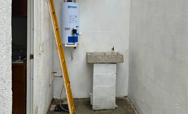 Práctica casa habitación en buena condiciones en venta ubicada en Real del Sol en Tecámac
