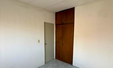 Práctica casa habitación en buena condiciones en venta ubicada en Real del Sol en Tecámac
