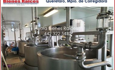 4,5 hectáreas en venta en Querétaro con Fábrica para elaboración de Quesos, Oficina y Departamento con 6 habitaciones.