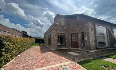 ARRIENDO CASA CONJUNTO CERRADO EL BEJUCAL CAJICA CUNDINAMARCA.