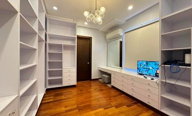 Well maintain Modern contemporary House in Alabang Hills