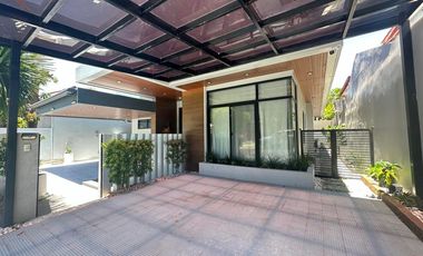 Well maintain Modern contemporary House in Alabang Hills