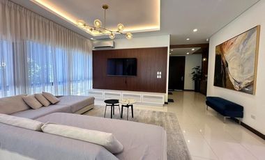 Well maintain Modern contemporary House in Alabang Hills