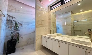 Well maintain Modern contemporary House in Alabang Hills