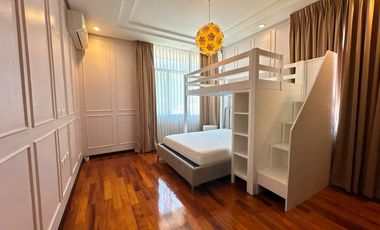 Well maintain Modern contemporary House in Alabang Hills
