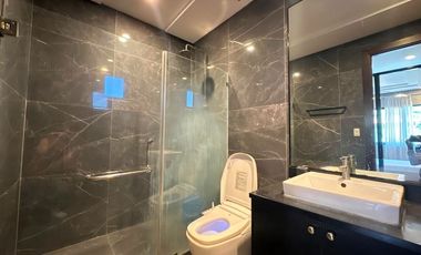 Well maintain Modern contemporary House in Alabang Hills