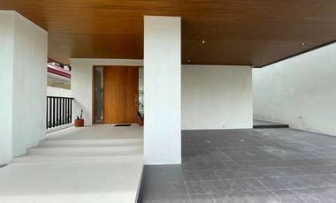 Massive 4 bedrooms Brand new House and lot for sale in Las Pina City