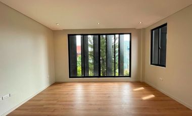 Massive 4 bedrooms Brand new House and lot for sale in Las Pina City
