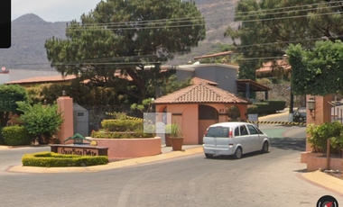 ¡Atención Inversionistas! Casa en fraccionamiento Ubicada en Colonia Bajío en Ajijic, Jalisco con 3 Habitaciones y 115m2.