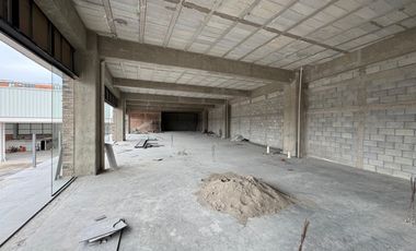 LOCALES COMERCIALES EN RENTA PLANTA BAJA PLAZA LA CEMENTERA 60 M2 CERCA DE GALERIAS SERDAN