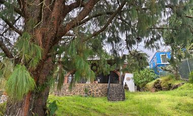 Casa en venta en tepoztlán Morelos, con  amplio terreno