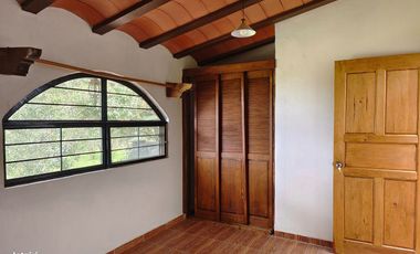 Casa en venta en tepoztlán Morelos, con  amplio terreno