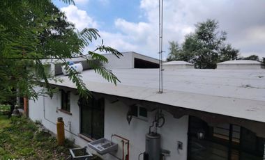 Casa en venta en tepoztlán Morelos, con  amplio terreno