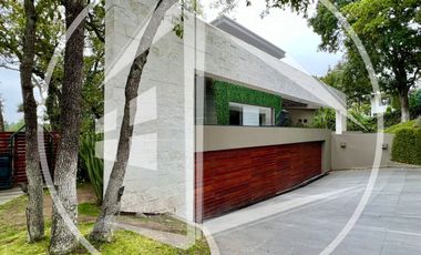 Residencia De Lujo Con Jardín Privado Y Garage Para 20 Autos Exclusividad En Hacienda De Vallescondido