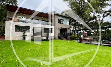 Residencia De Lujo Con Jardín Privado Y Garage Para 20 Autos Exclusividad En Hacienda De Vallescondido