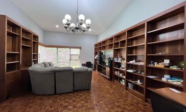 CASA EN RENTA CON INCREÍBLES ESPACIOS Y MUY  BIEN UBICADA.