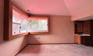 CASA EN RENTA CON INCREÍBLES ESPACIOS Y MUY  BIEN UBICADA.
