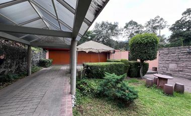 CASA EN RENTA CON INCREÍBLES ESPACIOS Y MUY  BIEN UBICADA.