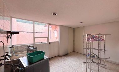 CASA EN RENTA CON INCREÍBLES ESPACIOS Y MUY  BIEN UBICADA.