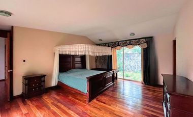 CASA EN RENTA CON INCREÍBLES ESPACIOS Y MUY  BIEN UBICADA.