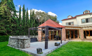 hermosa residencia con jardín plano y salón de juegos En Hacienda De Vallescondido