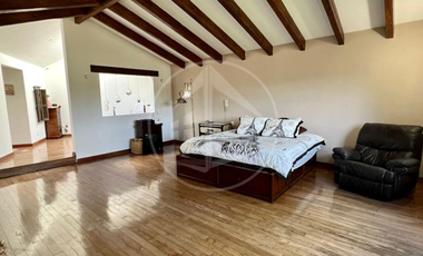 hermosa residencia con jardín plano y salón de juegos En Hacienda De Vallescondido