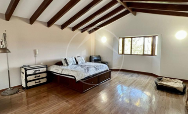 hermosa residencia con jardín plano y salón de juegos En Hacienda De Vallescondido