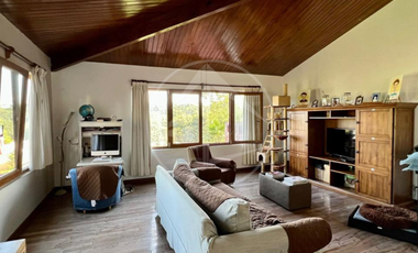 hermosa residencia con jardín plano y salón de juegos En Hacienda De Vallescondido