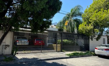 VENTA CASA CUMBRES 1ER SECTOR