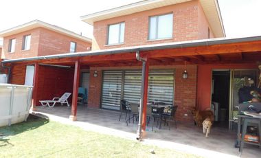 SE VENDE CASA  3 DORMITORIOS , 3 BAÑOS ,VALLE ARAUCARIA , BUIN