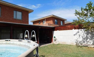 SE VENDE CASA  3 DORMITORIOS , 3 BAÑOS ,VALLE ARAUCARIA , BUIN