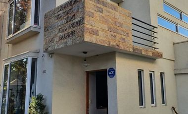 CASA 3 DORMITORIOS , 2 BAÑOS, PEÑAFLOR